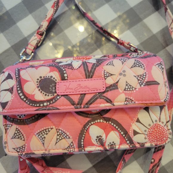 Vera Bradley wallet/Crossbody - Picture 2 of 4